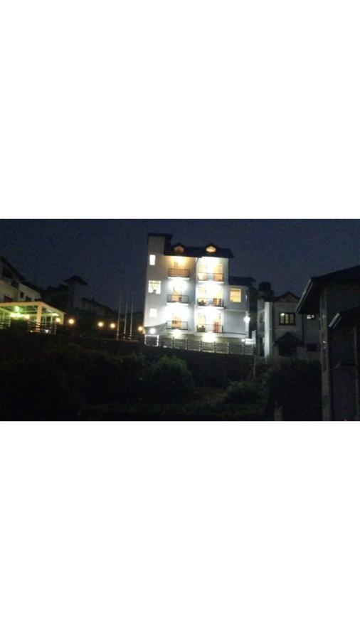 Regal Rose Luxury Holiday Apartments Nuwara Eliya Exterior foto